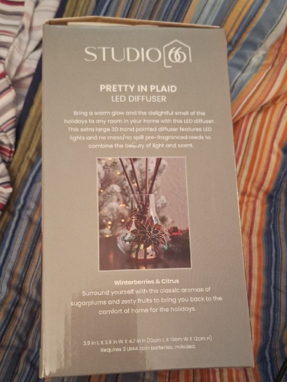LED Reed Diffuser - Winterberries & Citrus - Picture 2 of 3